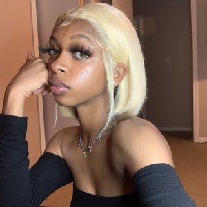 Meet your Posher, Anesti